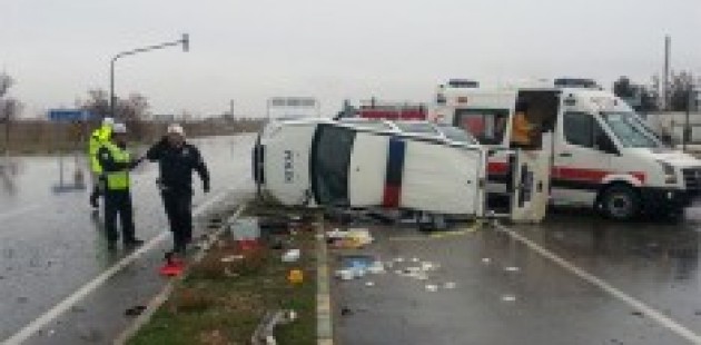 Konya’da polis aracı kaza yaptı: 5 yaralı