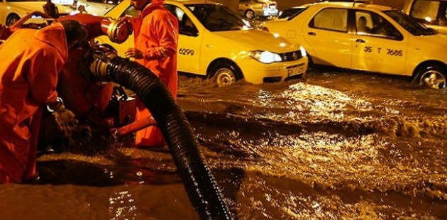 İzmir'de etkili yağış