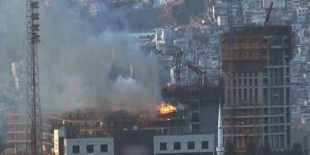 İzmir'de gökdelen inşaatında yangın