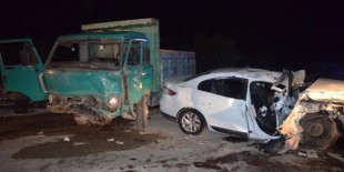 İzmir'de feci kaza: 3 ölü, 4 yaralı