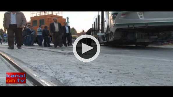 Konya’da tramvay raydan çıktı