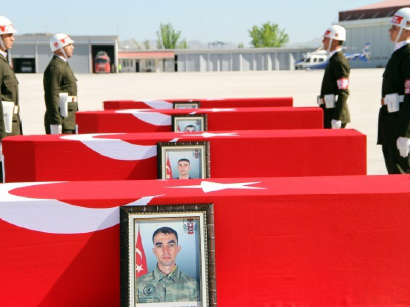 Aktütün şehitleri için Van’da tören düzenlendi