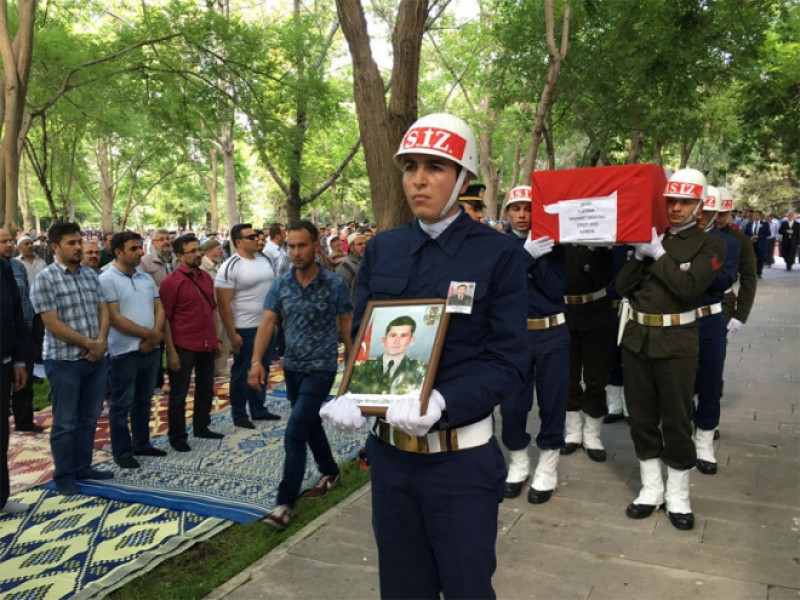 Konyalı şehit Mehmet Düzenli son yolculuğuna uğurlandı!