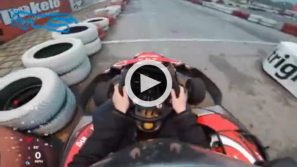 İlk defa go-kart’a binen kadın sürücünün korkutan kazası kamerada