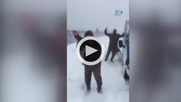 Mannequin Challenge akımına askerler de katıldı