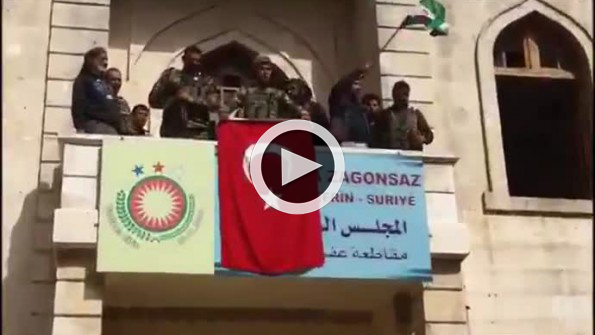 Afrin merkezde Türk bayrağı